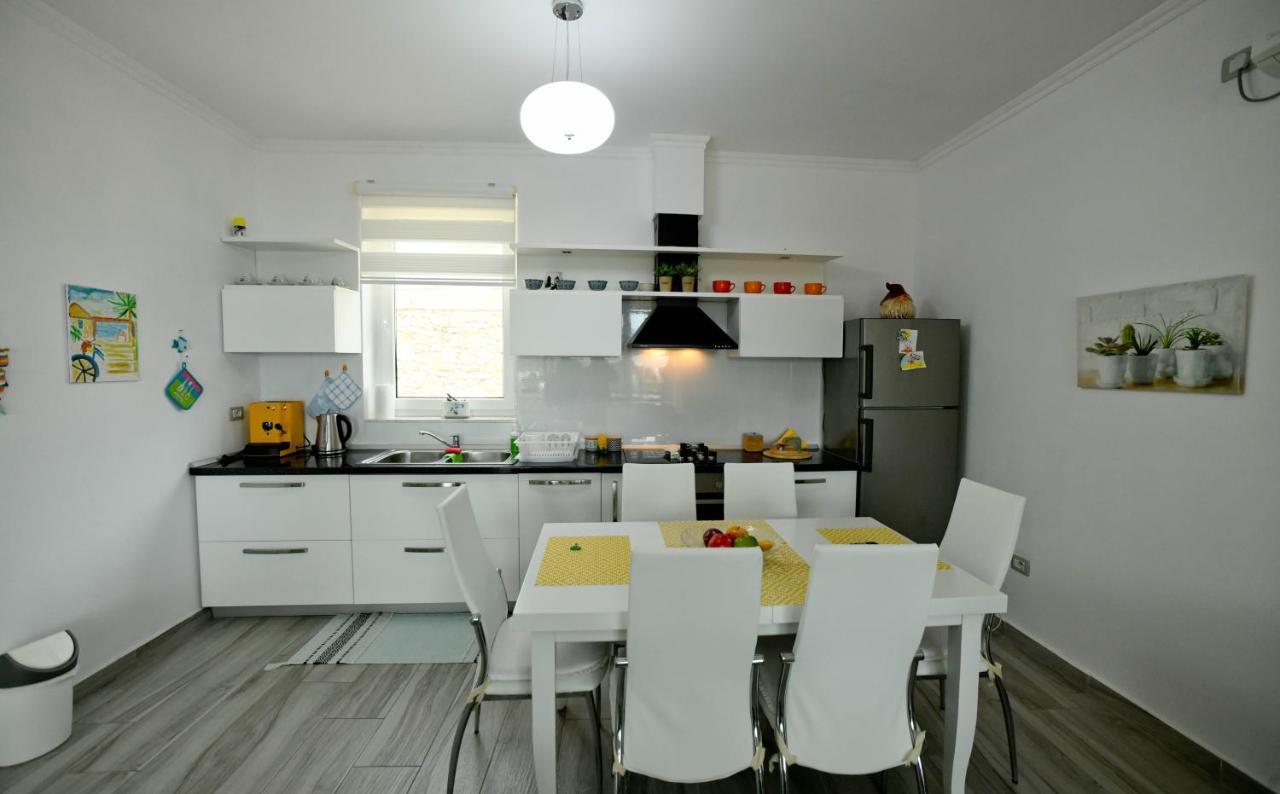 Vila Rina At Aquamarine Residence Vlorë Eksteriør bilde